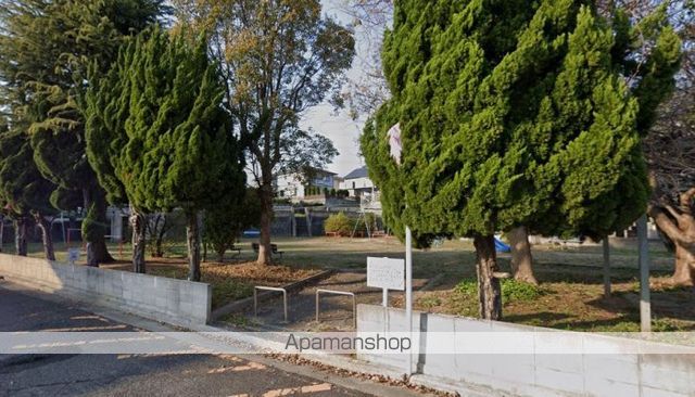 公園　岡の山公園（公園）まで678m