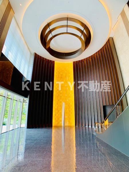 ロビー　落ち着いたロビーです