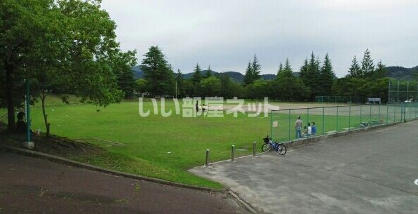 【メゾン自由ヶ丘の公園】