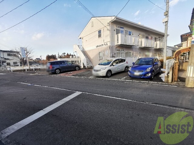 【塩竈市玉川のアパートの駐車場】