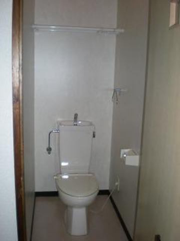 トイレ　同物件別室のお写真です