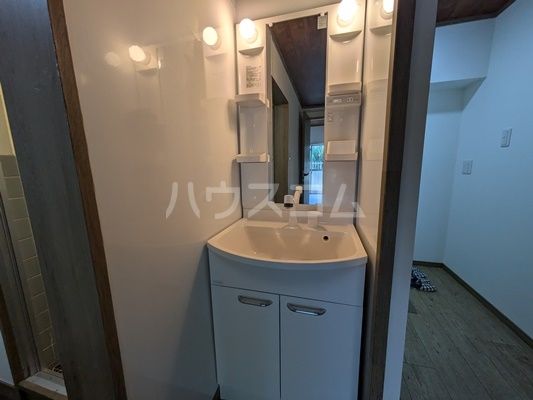 【一宮市大和町妙興寺のマンションの洗面設備】