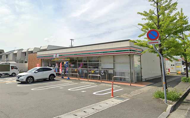 【姫路市町坪のアパートのコンビニ】