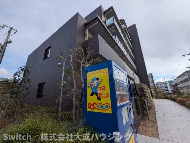 【西宮市大屋町のマンションの建物外観】