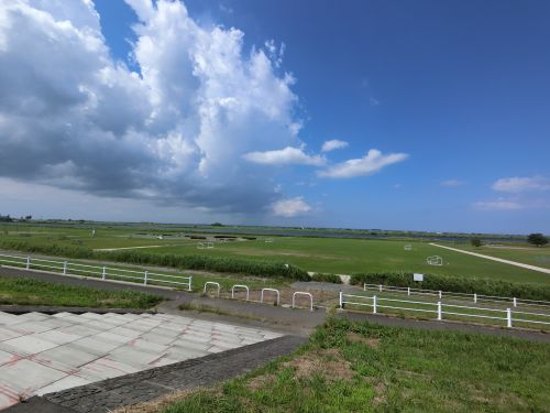 【香取市佐原のマンションの公園】