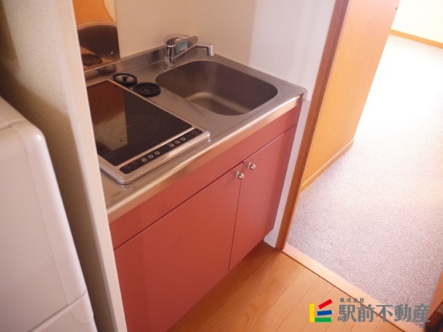 レオパレスFのキッチン写真