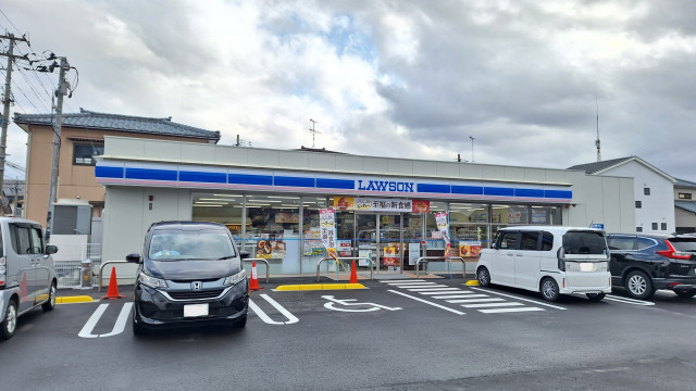 コンビニ　ローソン新潟牡丹山一丁目店（コンビニ）まで150m