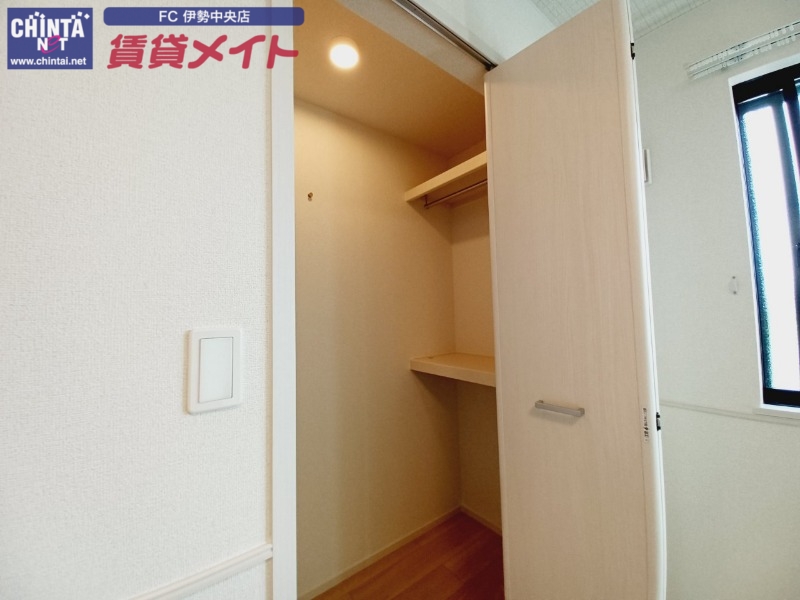 収納　別部屋同型タイプです。