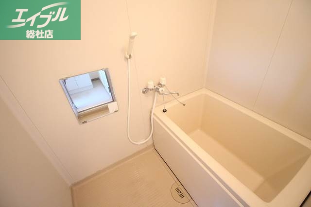 バス・シャワールーム　同タイプの部屋画像です