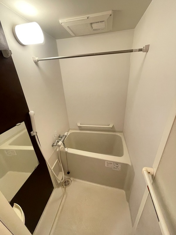 バス・シャワールーム　バスルーム