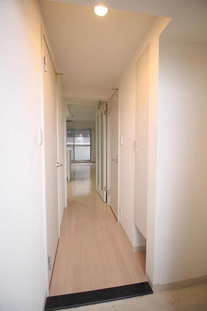 玄関　※お部屋により仕様が異なる場合があります※