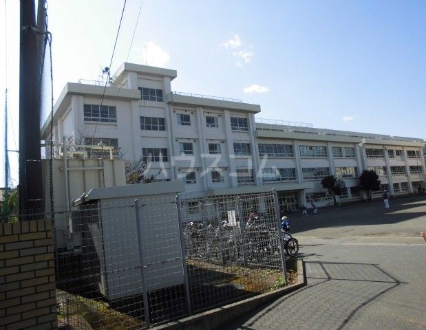 小学校　茅ヶ崎市立室田小学校（小学校）まで1083m