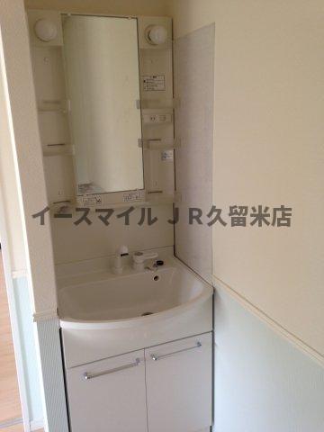 洗面設備　独立洗面台です