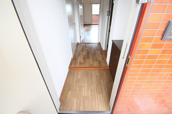 玄関　※別部屋の写真です