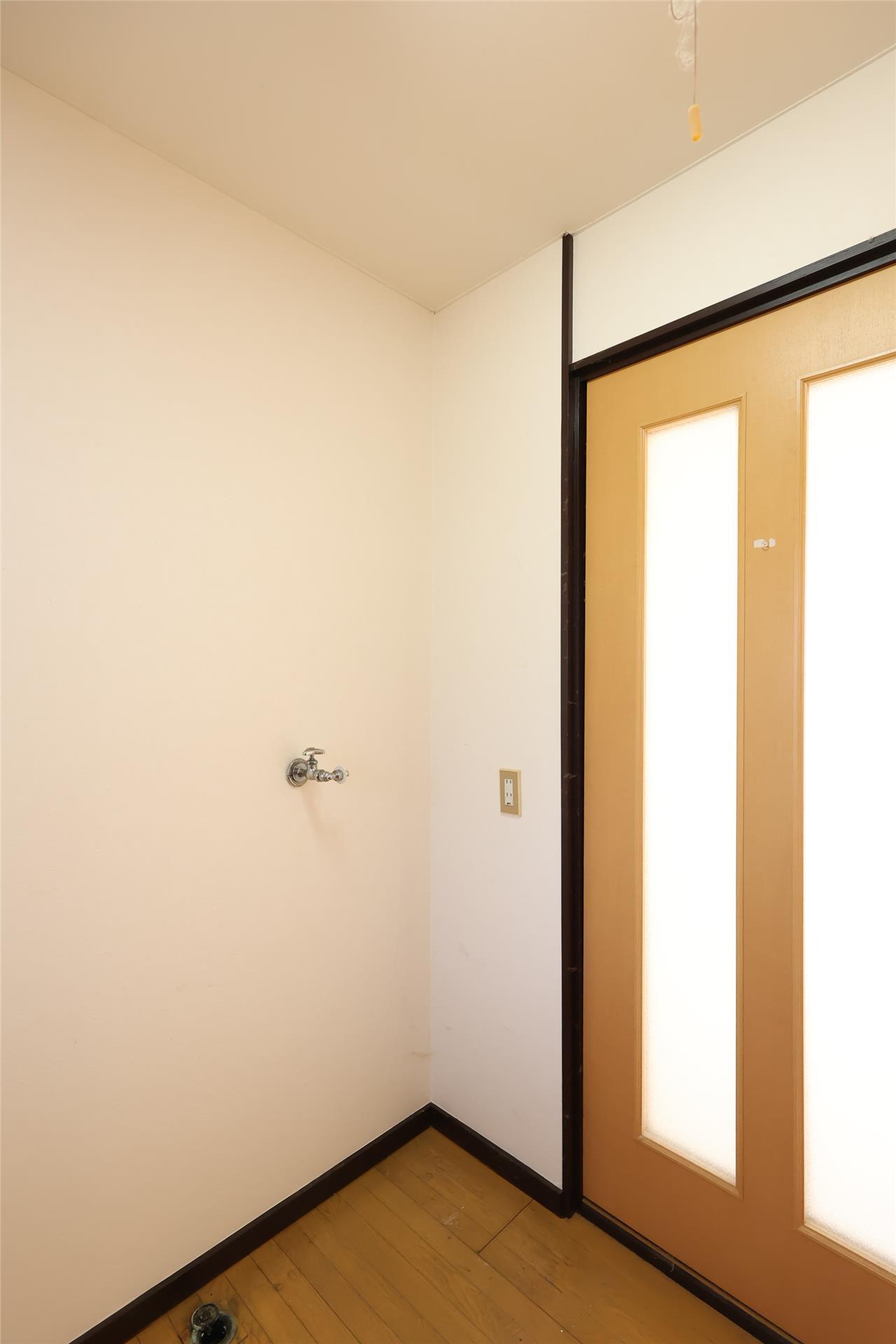 洗面設備　洗濯機置場