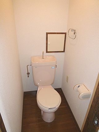 トイレ　同物件の別号室のお部屋です。現況を優先とします。