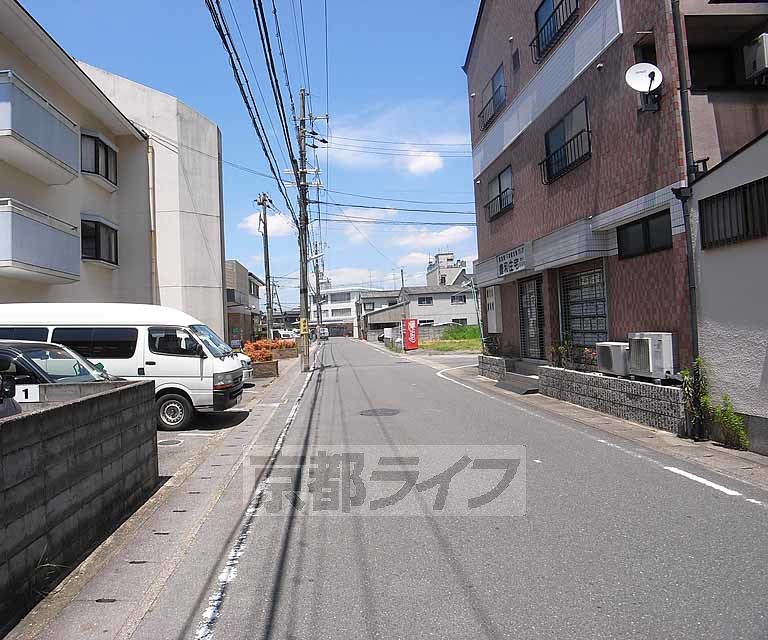 その他　スーパーまで１００メートル