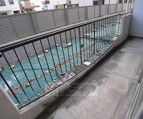 バルコニー　ベランダ広いです