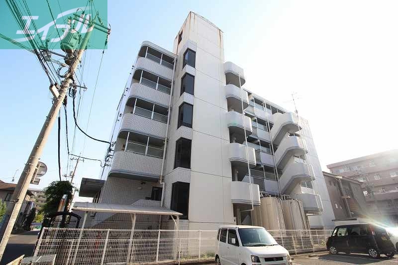 エントランス　建物外観