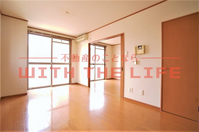 居室・リビング　ゆったり過ごせる居間です