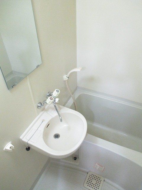 バス・シャワールーム　バス(別部屋参考写真)