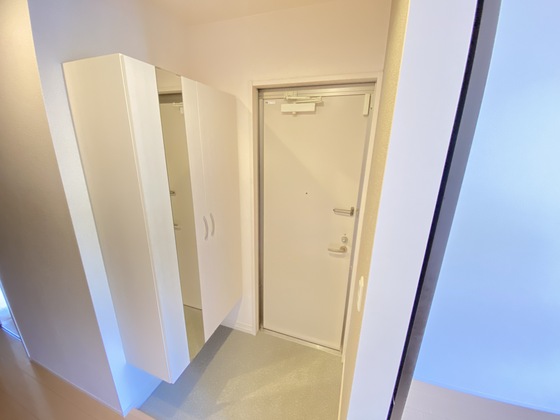 玄関　※別部屋の写真です