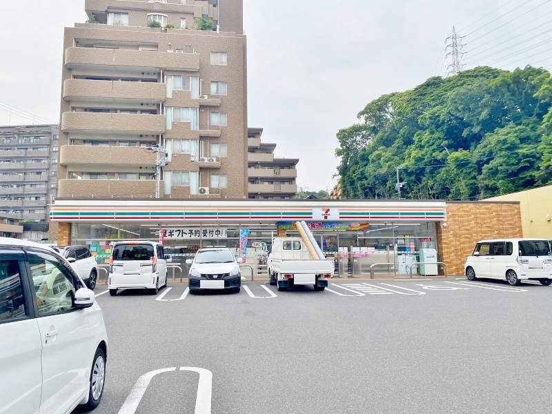 コンビニ　☆セブンイレブン 小倉上到津４丁目店（コンビニ）まで240m