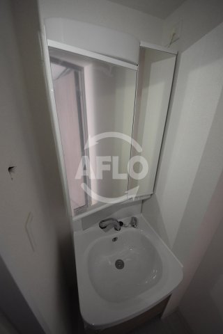 洗面設備　プレサンスOSKA DOME CITYビーツ　独立洗面化粧台