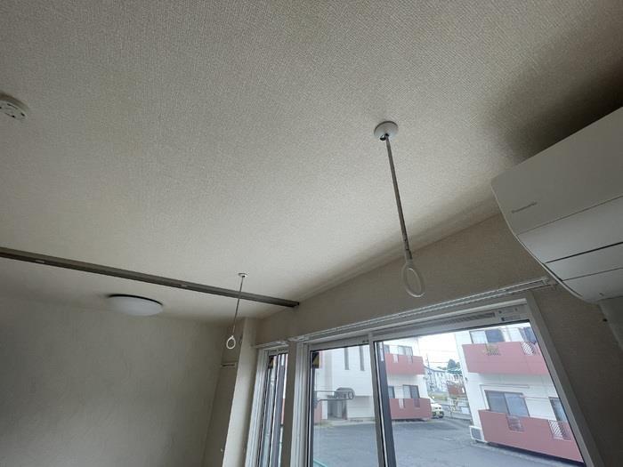 バルコニー　室内物干し