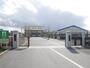 中学校　成章中学校（中学校）まで900m