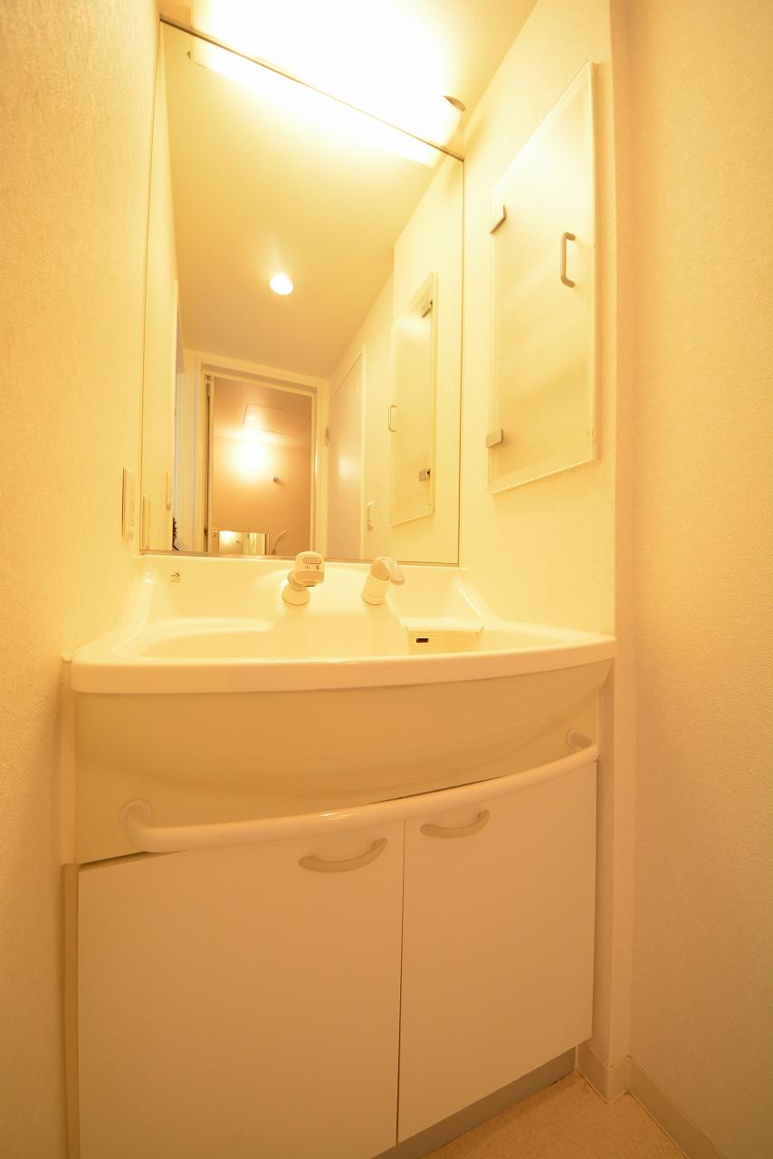 洗面設備　メゾン・ド・ヴィレ大阪城公園前　独立洗面化粧台