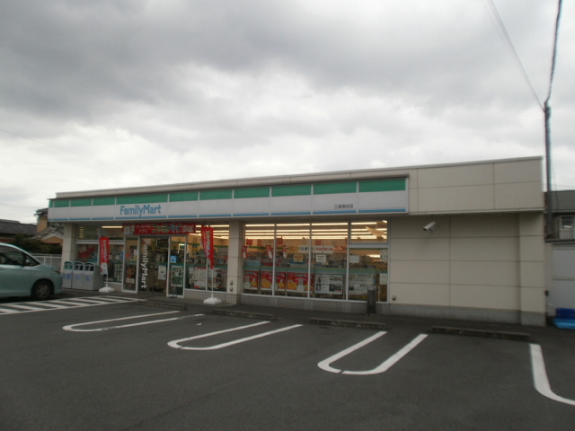 コンビニ　ファミリーマート三島長伏店（コンビニ）まで624m