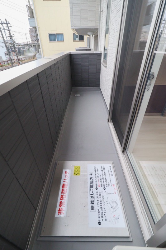 バルコニー　図面と現状に相違がある場合には現状を優先