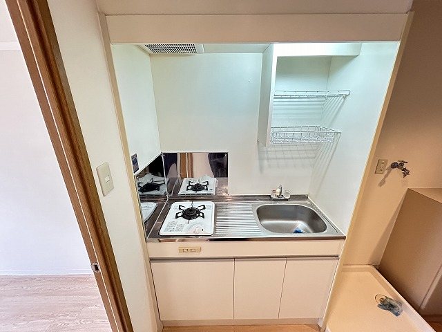 キッチン　同マンション別部屋