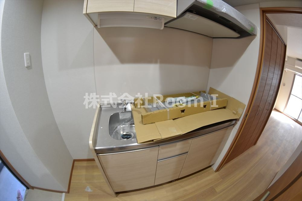 キッチン　コンパクトなキッチンで掃除もラクラク