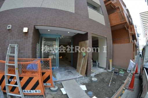 エントランス　ゆとりのあるエントランスです