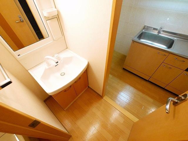 洗面設備　広い洗面スペース