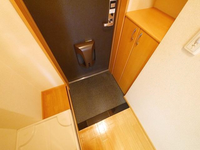 玄関　収納もある玄関です