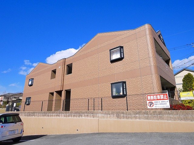 建物外観　落ち着いた雰囲気の外観です