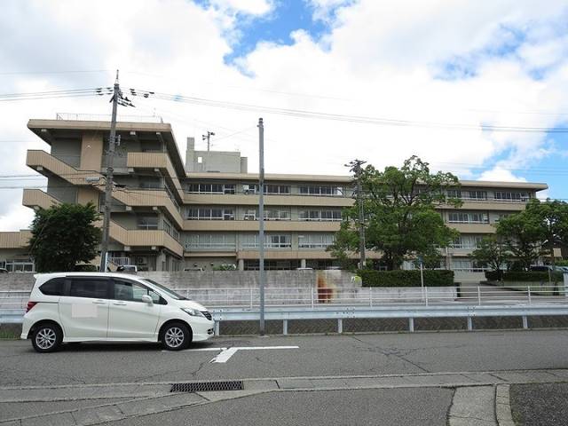 小学校　扇台小学校（小学校）まで405m