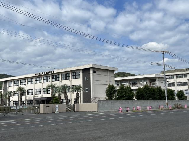 高校・高専　岡山県立瀬戸南高等学校（高校・高専）まで1852m