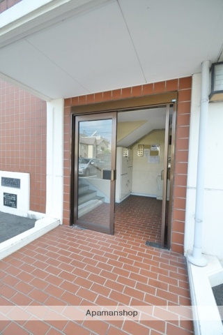 エントランス　駐車場