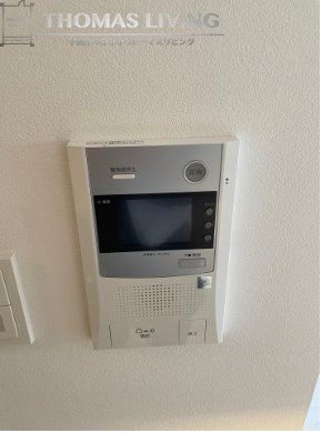 セキュリティ　参考写真となります。床の色等異なる場合があります。