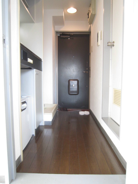 玄関　※参考写真