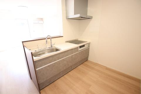 キッチン　IHグリル付3口システムキッチン