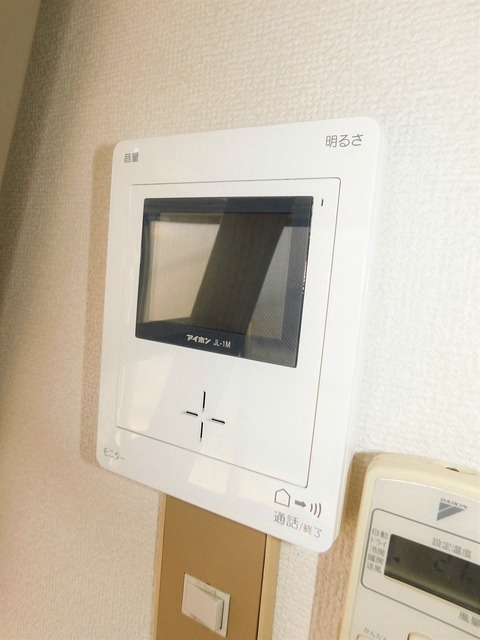 セキュリティ　モニター付きインターホン・参考