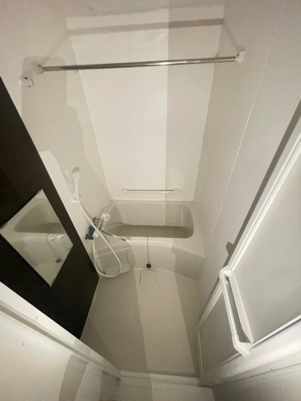 バス・シャワールーム　バスルーム