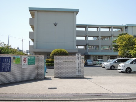 小学校　北九州市立引野小学校（小学校）まで260m