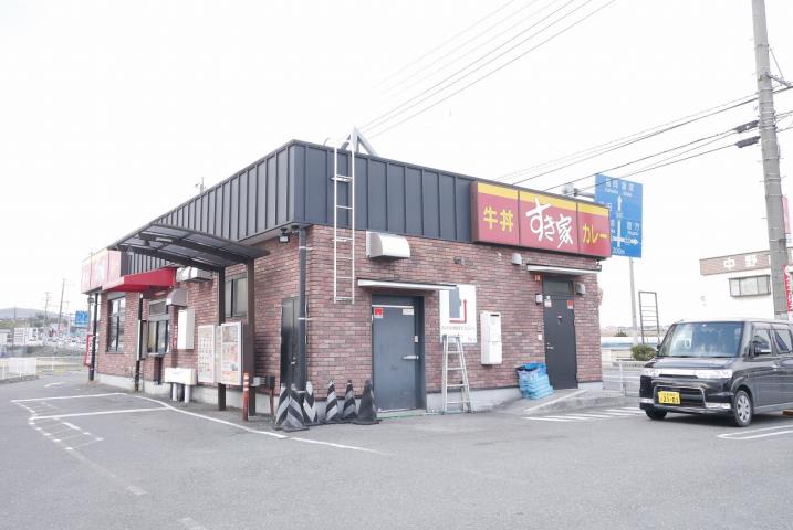 飲食店　すき家201号田川店（飲食店）まで739m