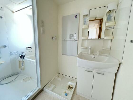 洗面設備　写真は同タイプ別部屋です。